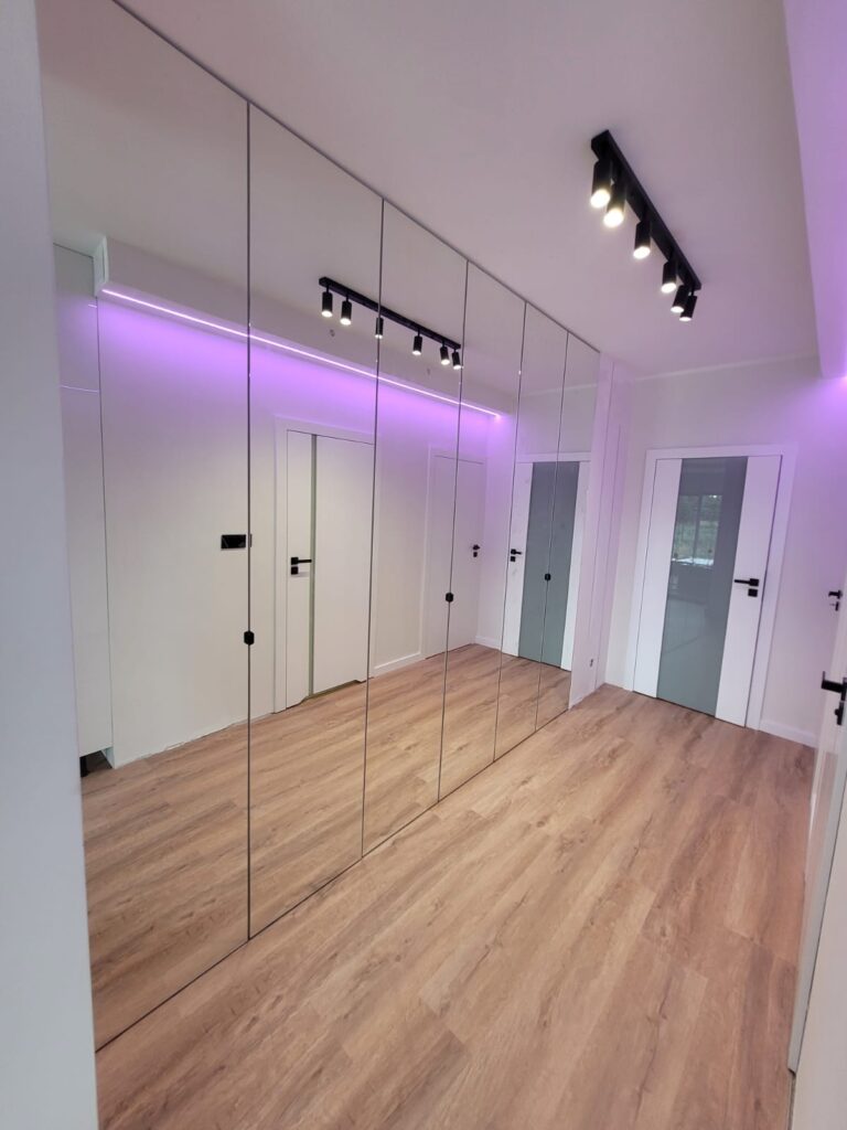 Szafa na wymiar Słupsk - lustrzane fronty